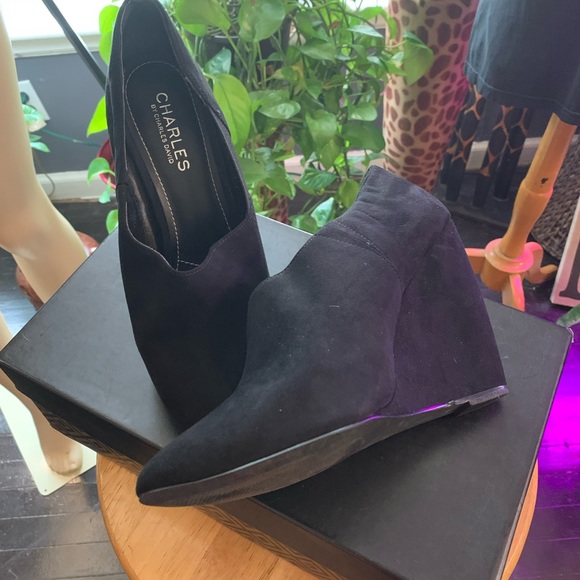 Charles David Wedged Bootie - Picture 3 of 6